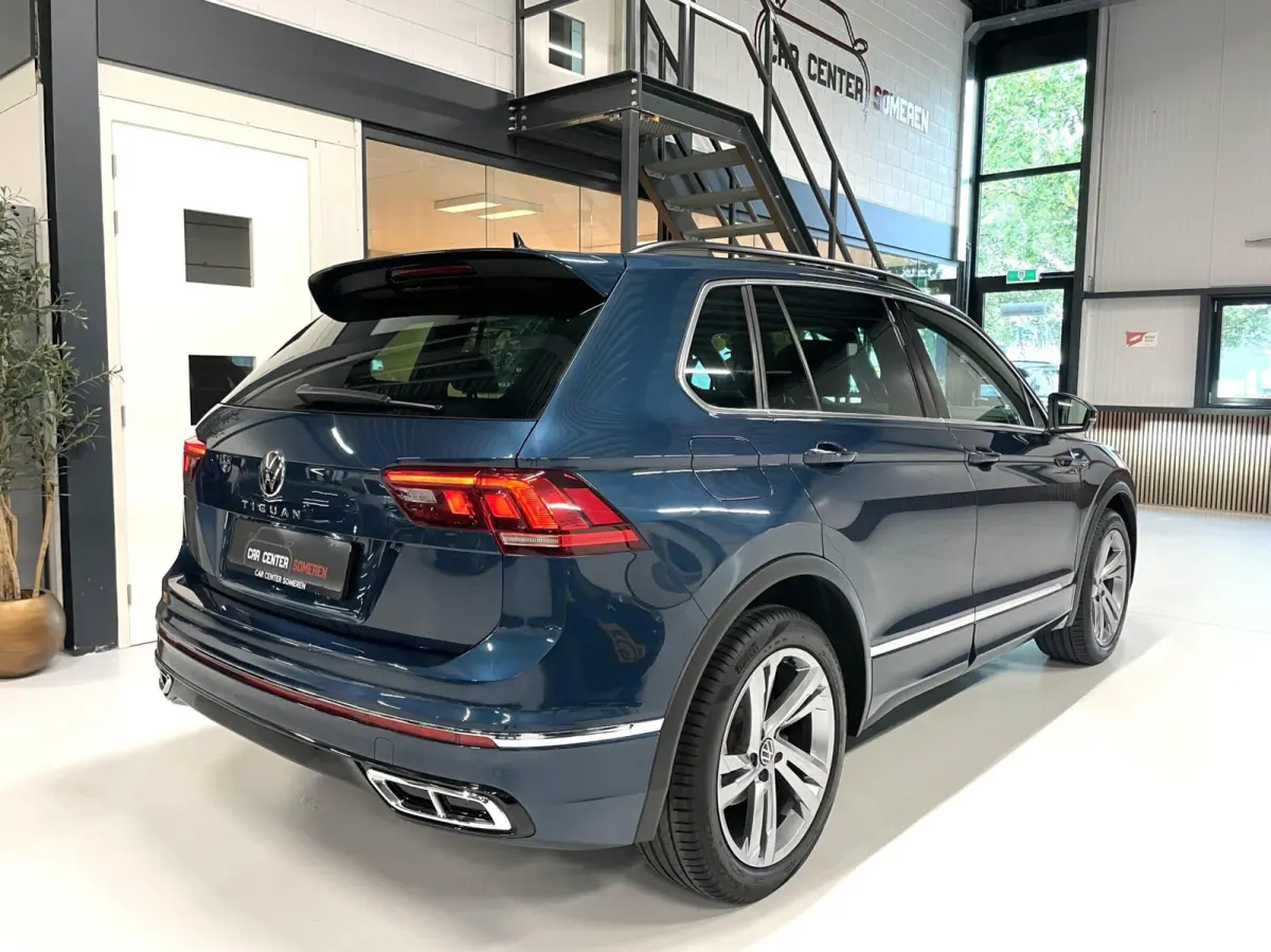 1.5 TSI R-Line/ Cam/ IQ LED/ CarPlay/ Trekhaak/ 19"LMV