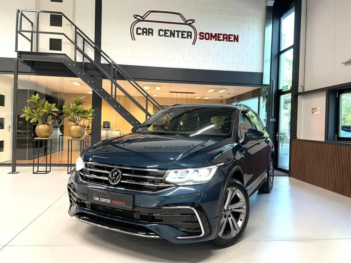 1.5 TSI R-Line/ Cam/ IQ LED/ CarPlay/ Trekhaak/ 19"LMV