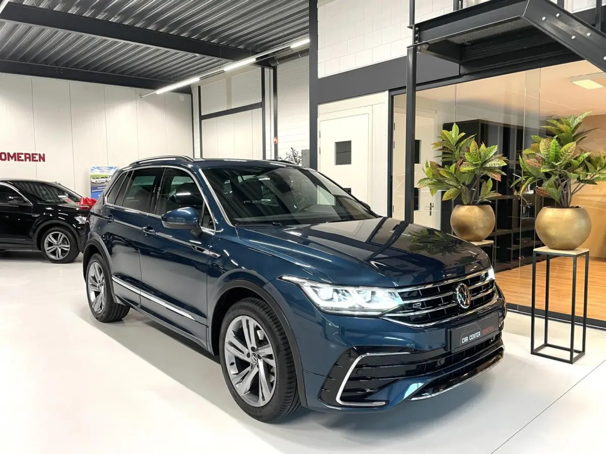 1.5 TSI R-Line/ Cam/ IQ LED/ CarPlay/ Trekhaak/ 19"LMV