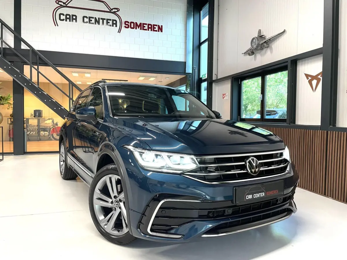 1.5 TSI R-Line/ Cam/ IQ LED/ CarPlay/ Trekhaak/ 19"LMV