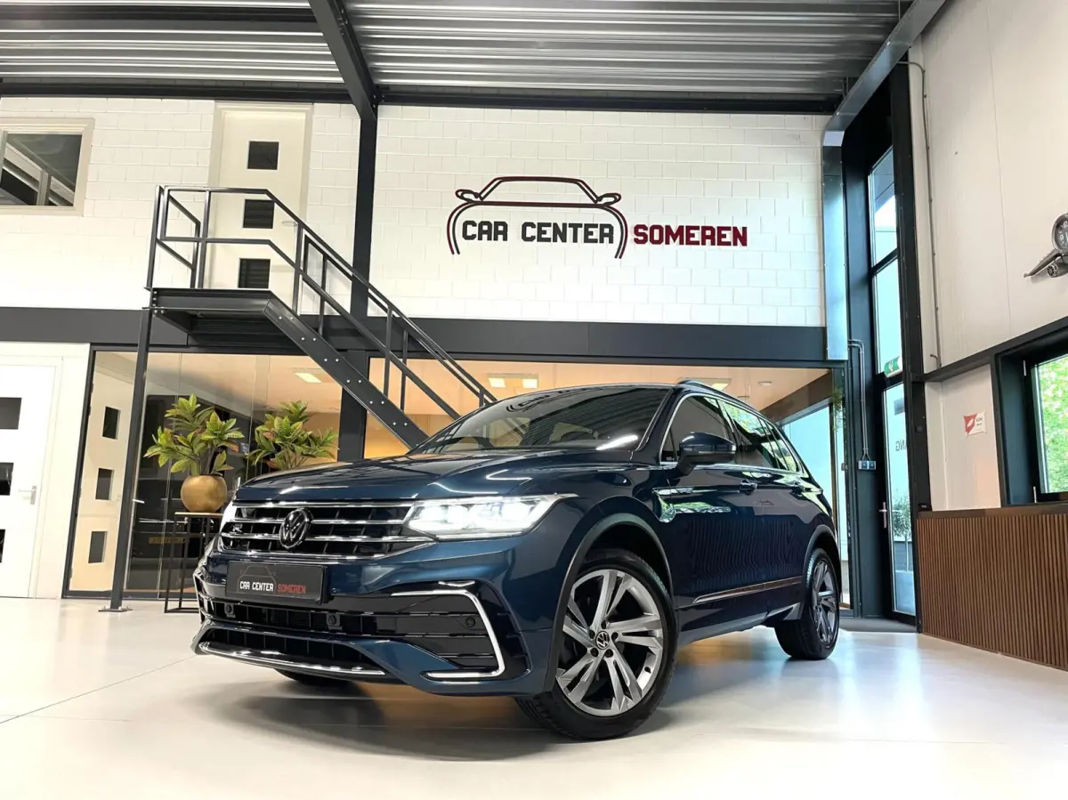 1.5 TSI R-Line/ Cam/ IQ LED/ CarPlay/ Trekhaak/ 19"LMV