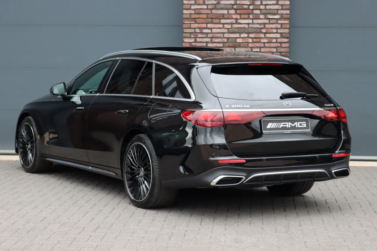 300 de 4MATIC AMG Line | Luchtvering | Hyperscreen | Distronic+ | HUD | Nappa Leder | Stoelventilatie | Vlakkenverwarming | Massage | 3D-Display |