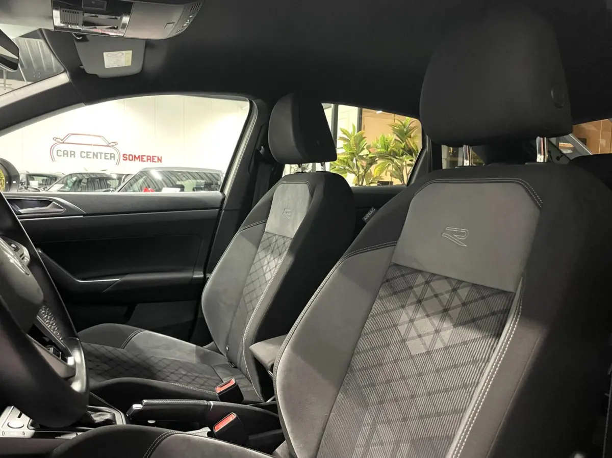 1.0 TSI R-Line Black Style/ Cam/ Keyless/ IQ LED/ 18''LMV/ CarPlay