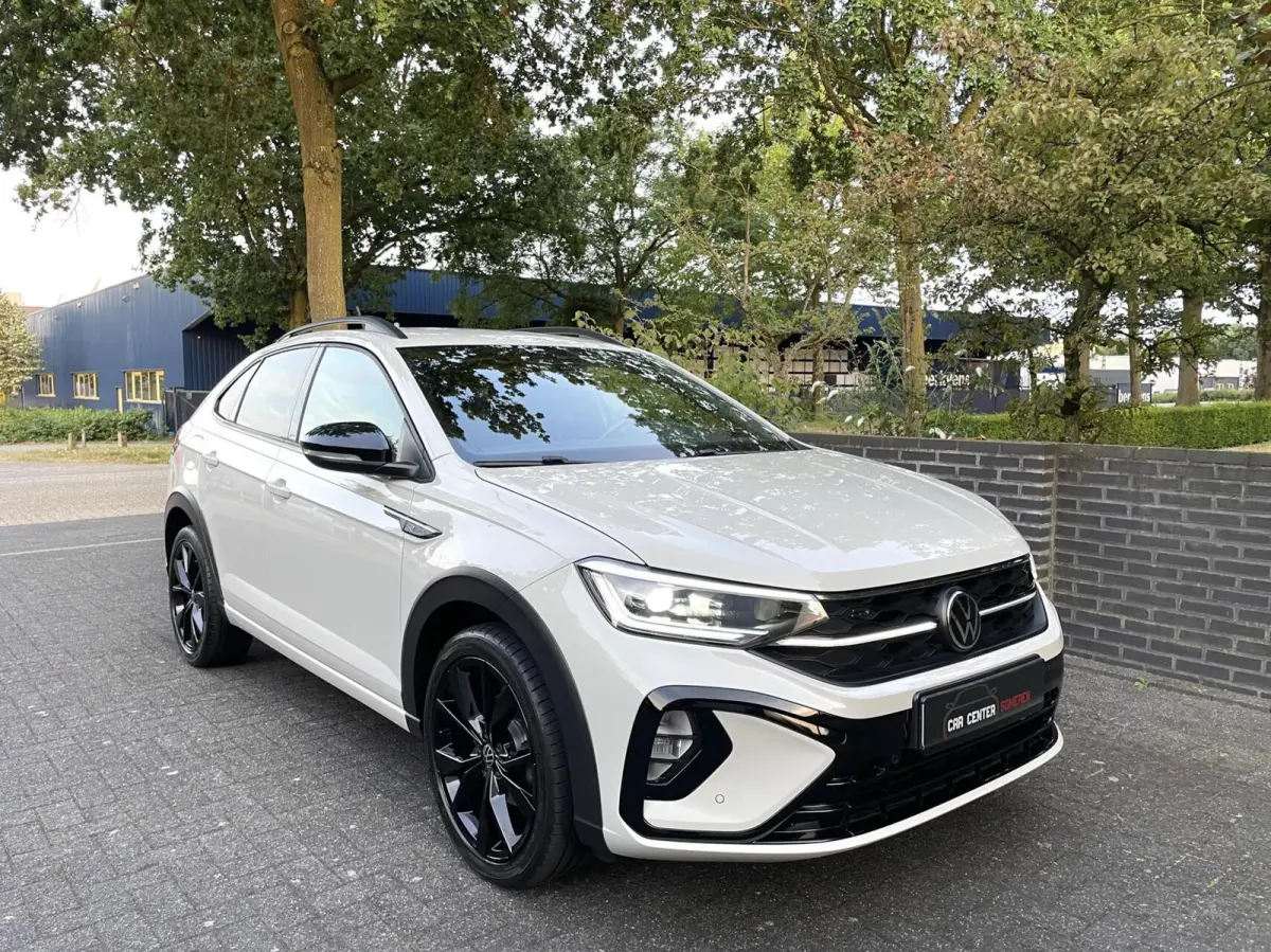 1.0 TSI R-Line Black Style/ Cam/ Keyless/ IQ LED/ 18''LMV/ CarPlay