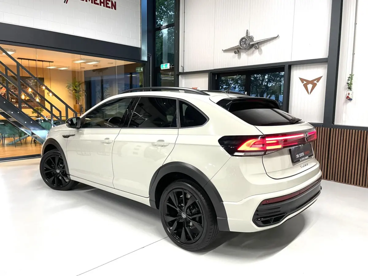 1.0 TSI R-Line Black Style/ Cam/ Keyless/ IQ LED/ 18''LMV/ CarPlay