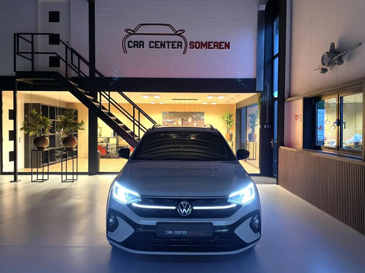 1.0 TSI R-Line Black Style/ Cam/ Keyless/ IQ LED/ 18''LMV/ CarPlay