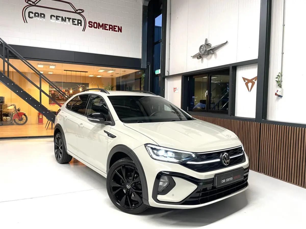1.0 TSI R-Line Black Style/ Cam/ Keyless/ IQ LED/ 18''LMV/ CarPlay