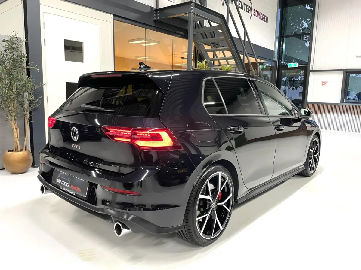 8 2.0 TSI GTI 245 PK/ Cam/ IQ LED/ 19''LMV/ CarPlay