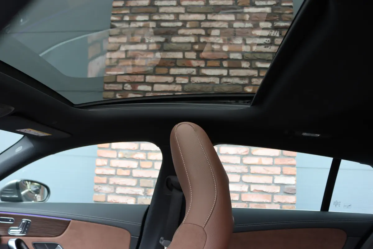 250 e AMG Line | Memory | Distronic | Panoramadak | Keyless Go | Verwarmd Stuurwiel | Camera | Sfeerverlichting |