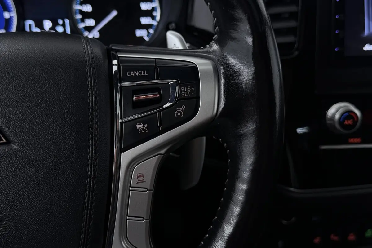 2.4 PHEV Instyle (PANORAMADAK, STUUR-/STOELVERWARMING, 360 CAMERA, LEDER, STUURBEDIENING)