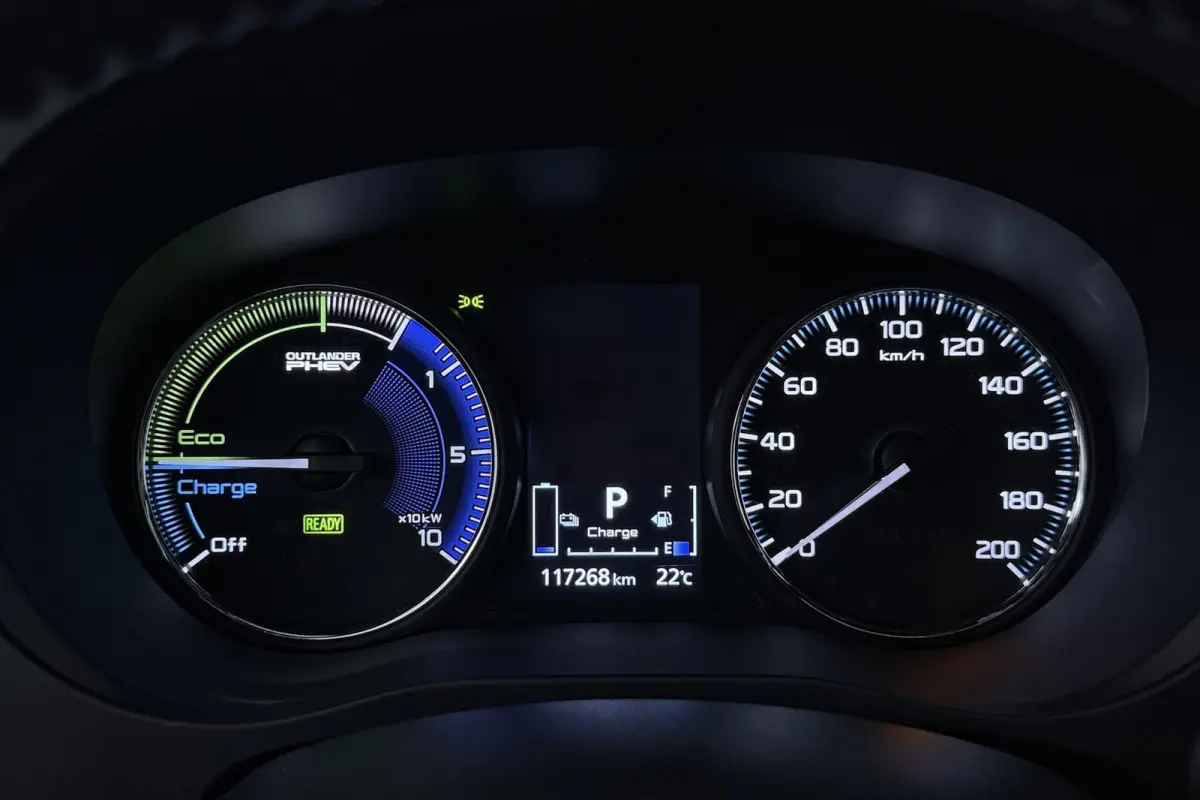 2.4 PHEV Instyle (PANORAMADAK, STUUR-/STOELVERWARMING, 360 CAMERA, LEDER, STUURBEDIENING)