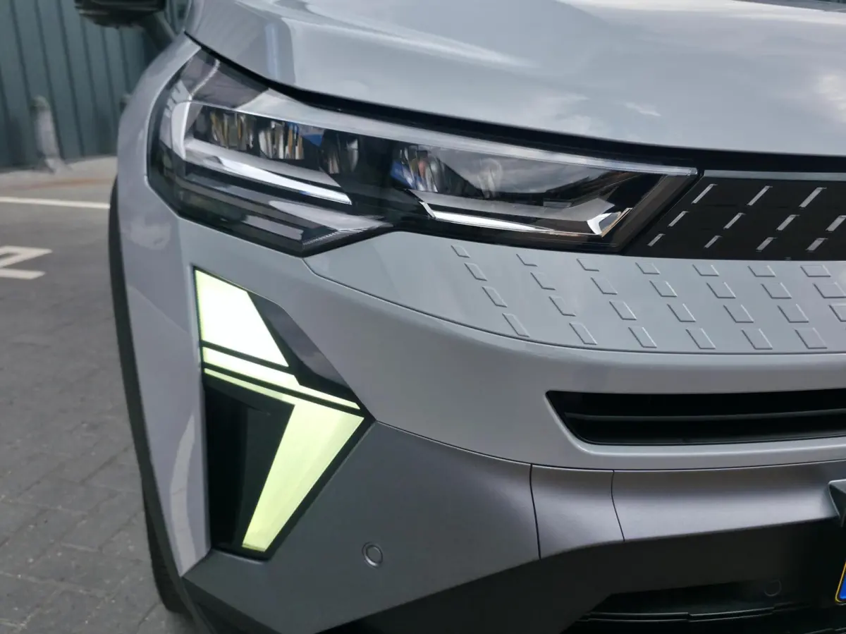1.8 E-Tech full hybrid 160 esprit Alpine Rijklaar prijs!