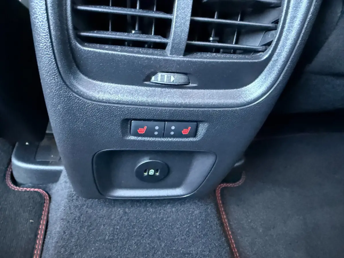 2.5 243pk PHEV ST-Line HUD, Navi, Winter pack, BLIS, Adoptive LED etc. etc.
