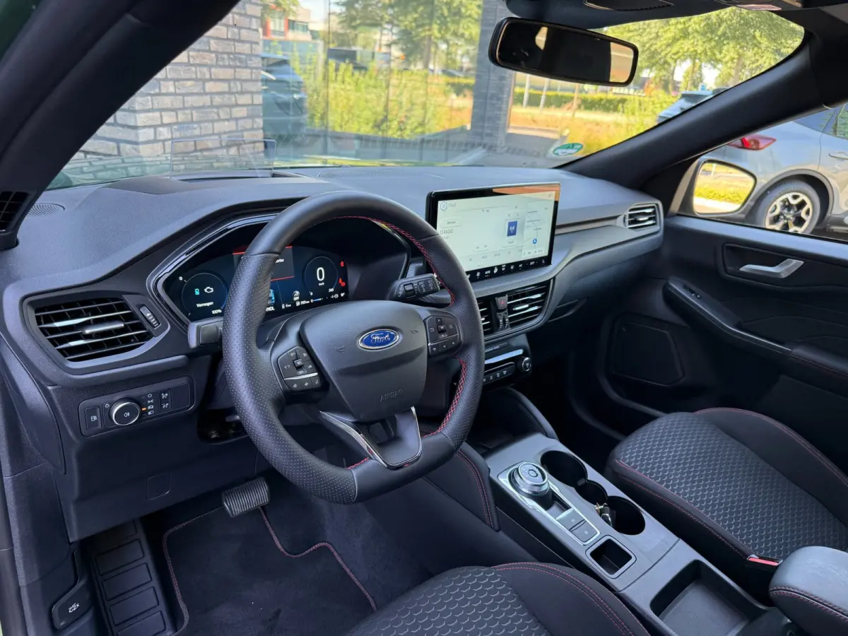 2.5 243pk PHEV ST-Line HUD, Navi, Winter pack, BLIS, Adoptive LED etc. etc.