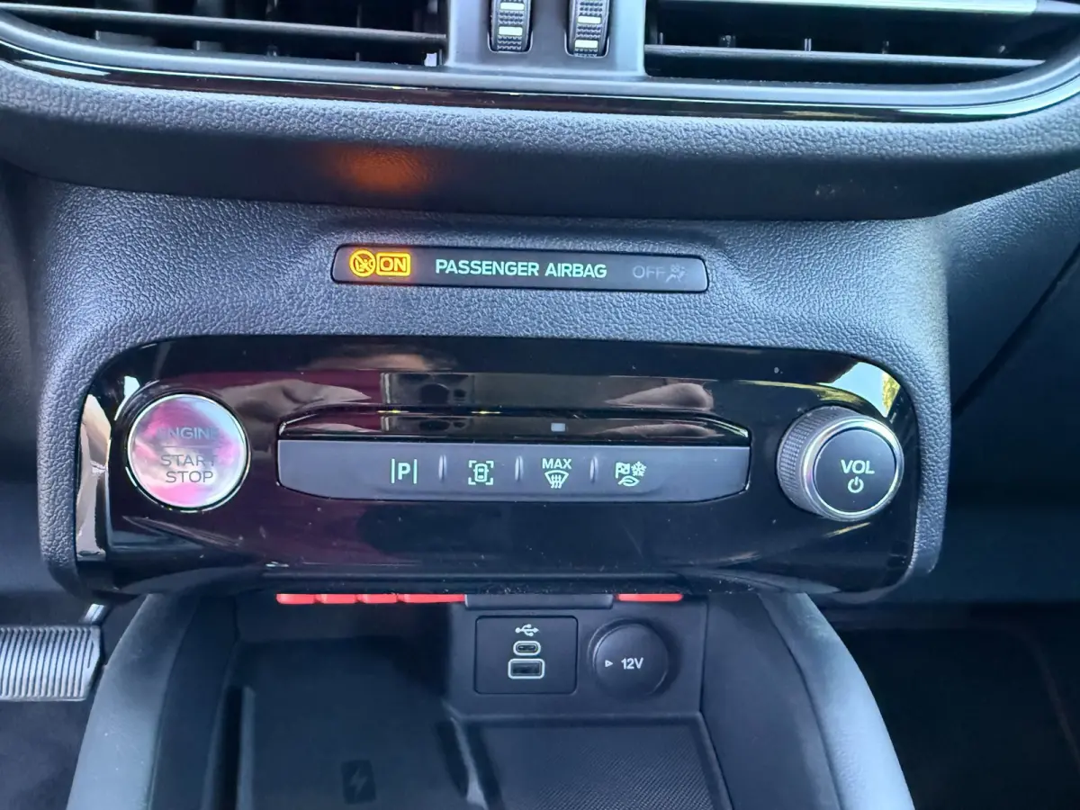 2.5 243pk PHEV ST-Line HUD, Navi, Winter pack, BLIS, Adoptive LED etc. etc.
