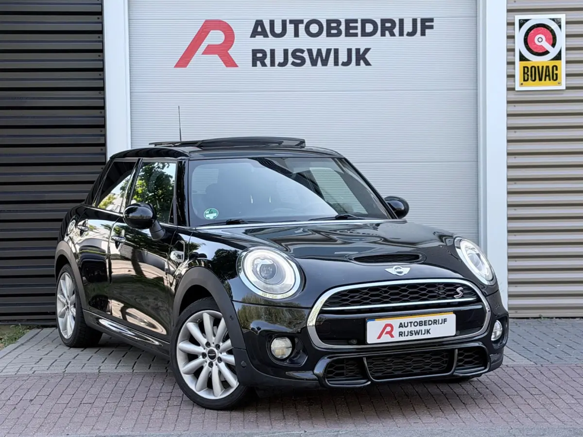 2.0 Cooper S Chili Serious Business H&K/Pano/Camera