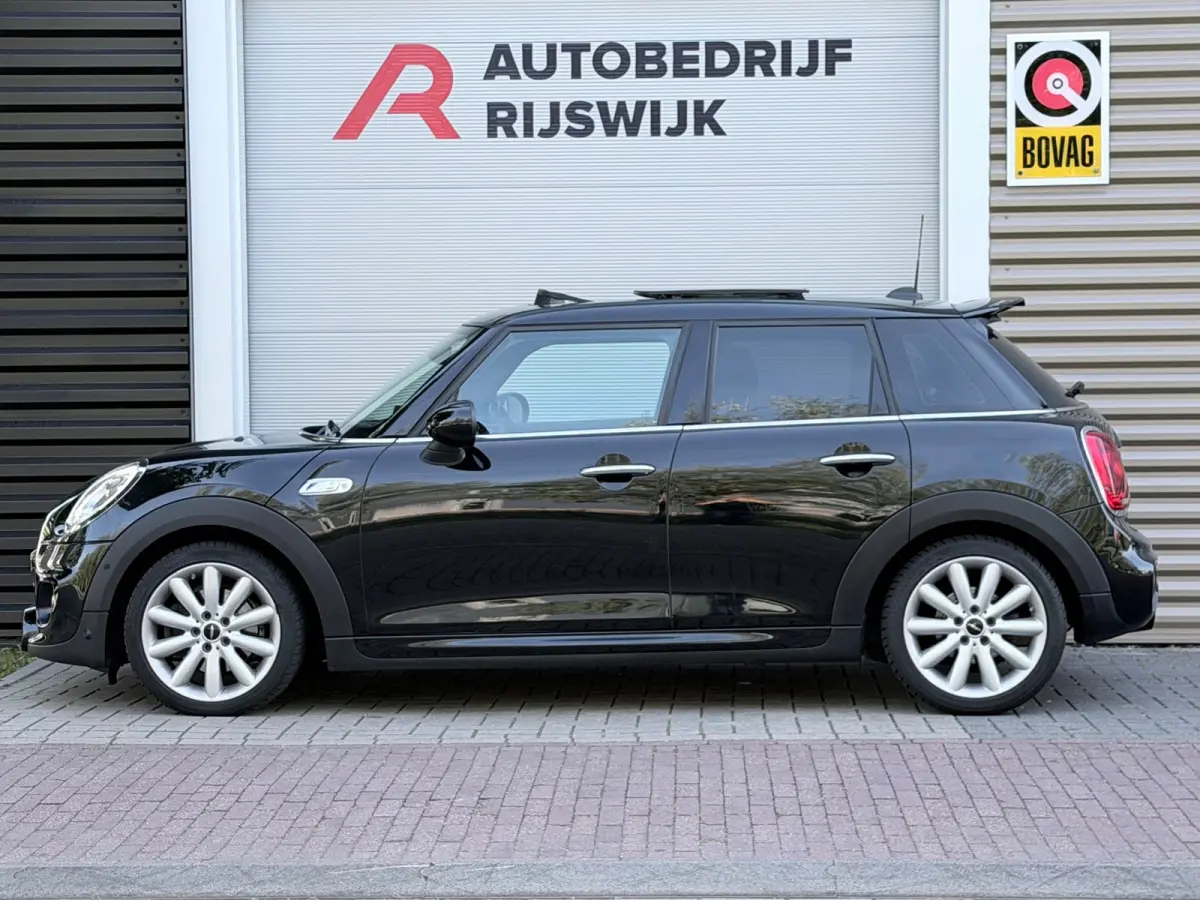 2.0 Cooper S Chili Serious Business H&K/Pano/Camera