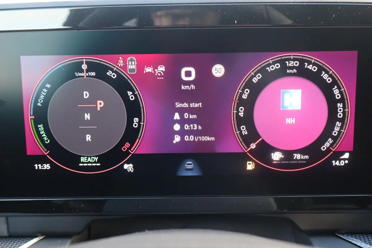 Sportline Business | Achteruitrijcamera | Crew Protect Assist | Cruise control met speedlimiter