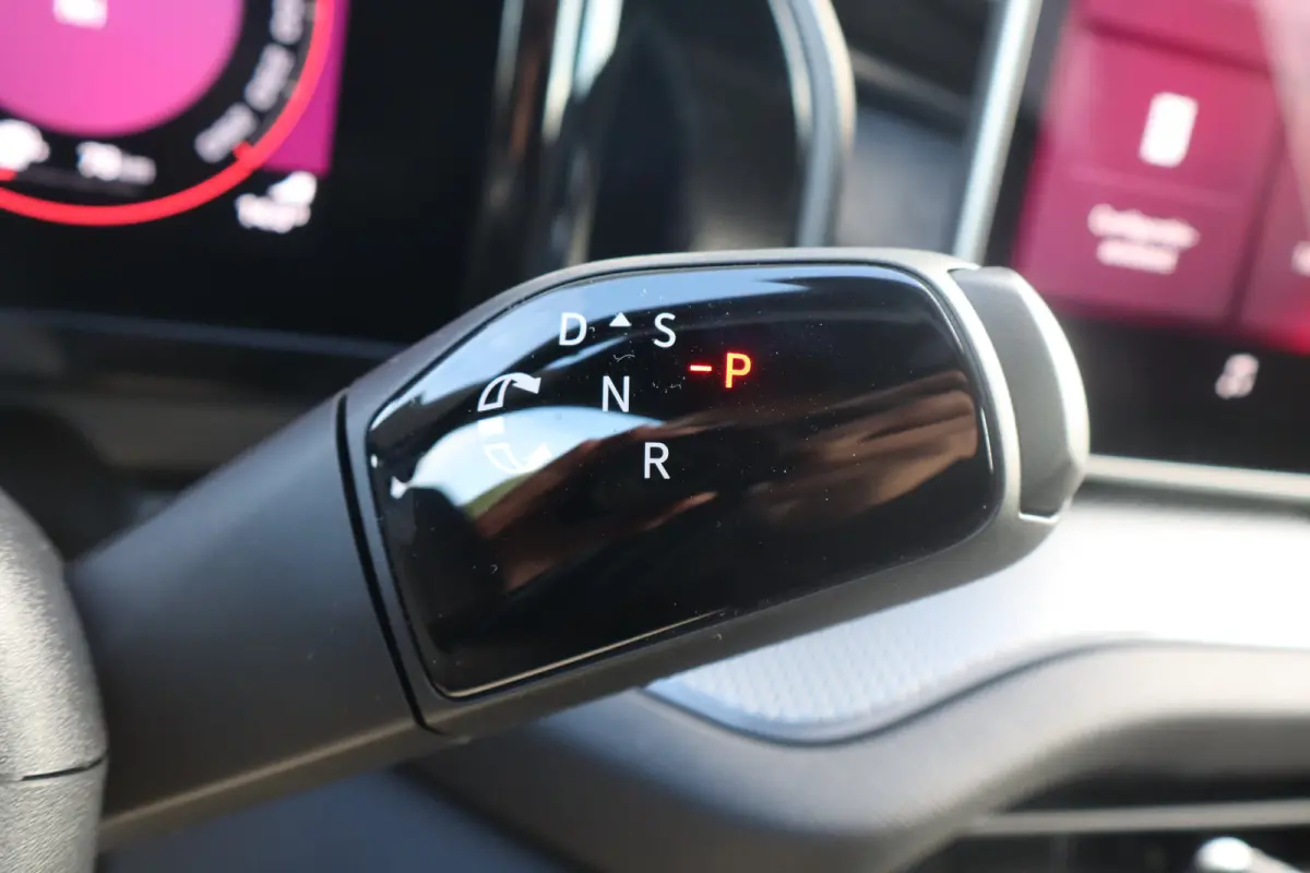 Sportline Business | Achteruitrijcamera | Crew Protect Assist | Cruise control met speedlimiter