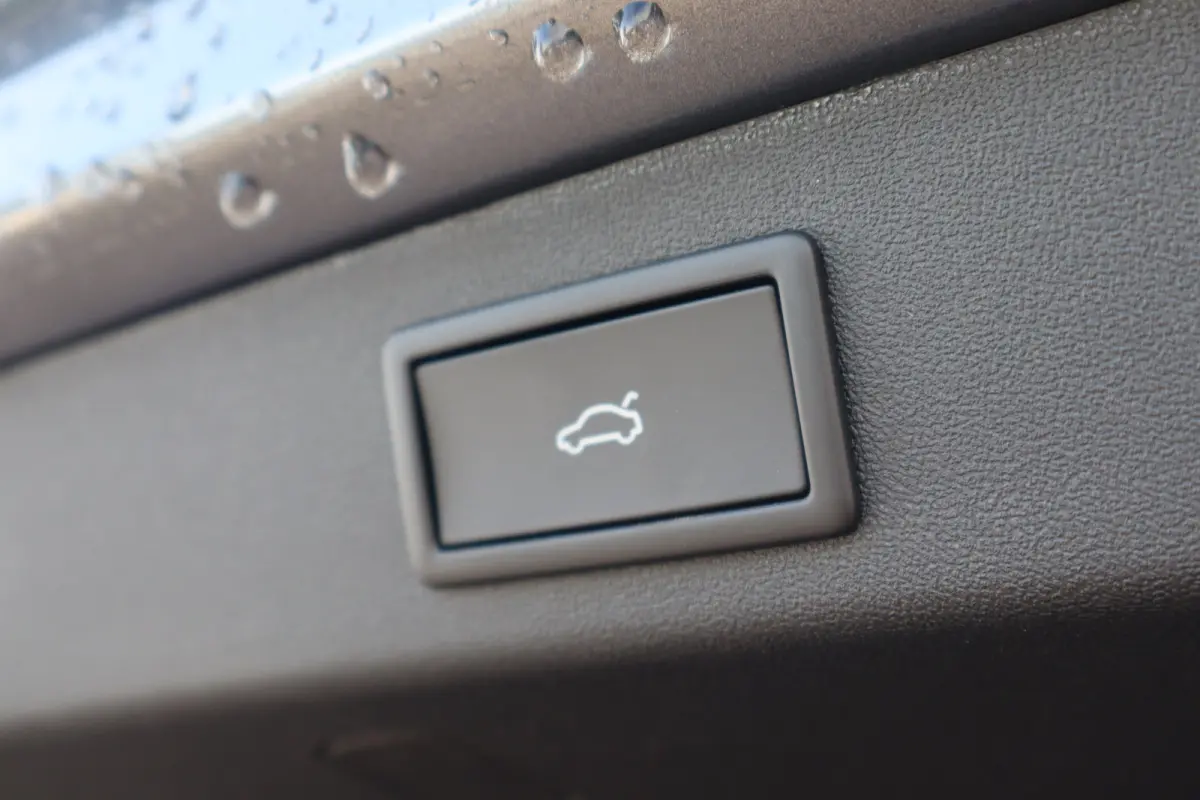 Sportline Business | Achteruitrijcamera | Crew Protect Assist | Cruise control met speedlimiter
