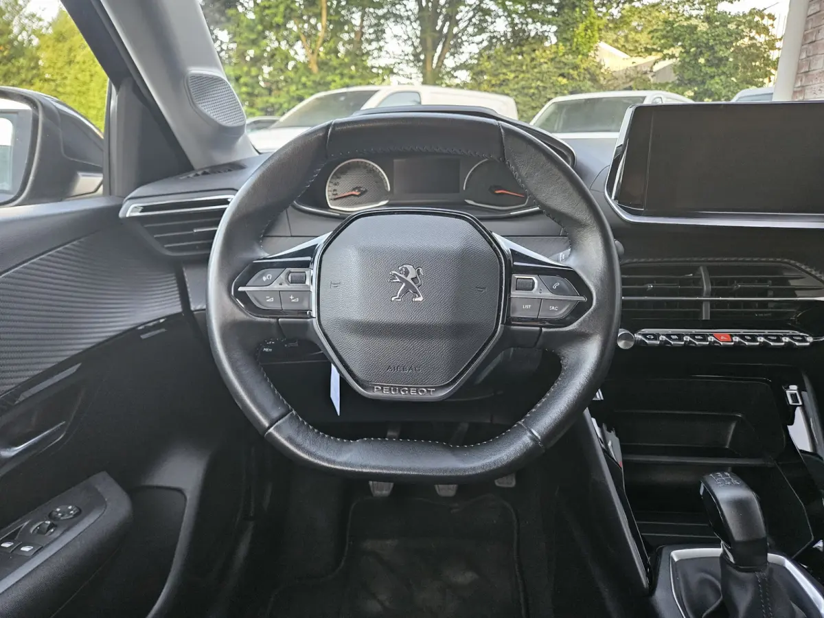 1.2 PureTech Active Carplay! NAP! Airco/Clima! Navigatie! Dealer Onderhouden! Nette Auto!