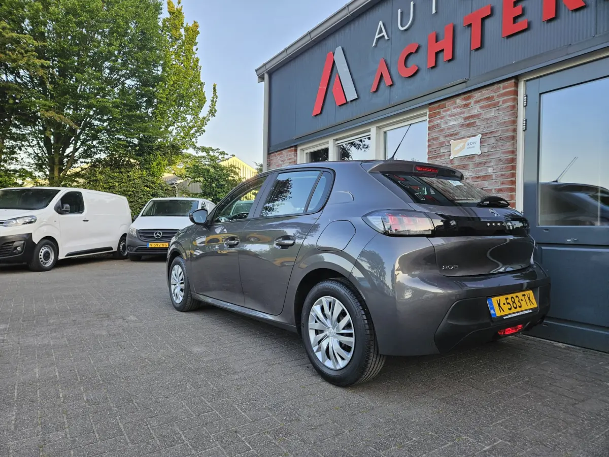 1.2 PureTech Active Carplay! NAP! Airco/Clima! Navigatie! Dealer Onderhouden! Nette Auto!