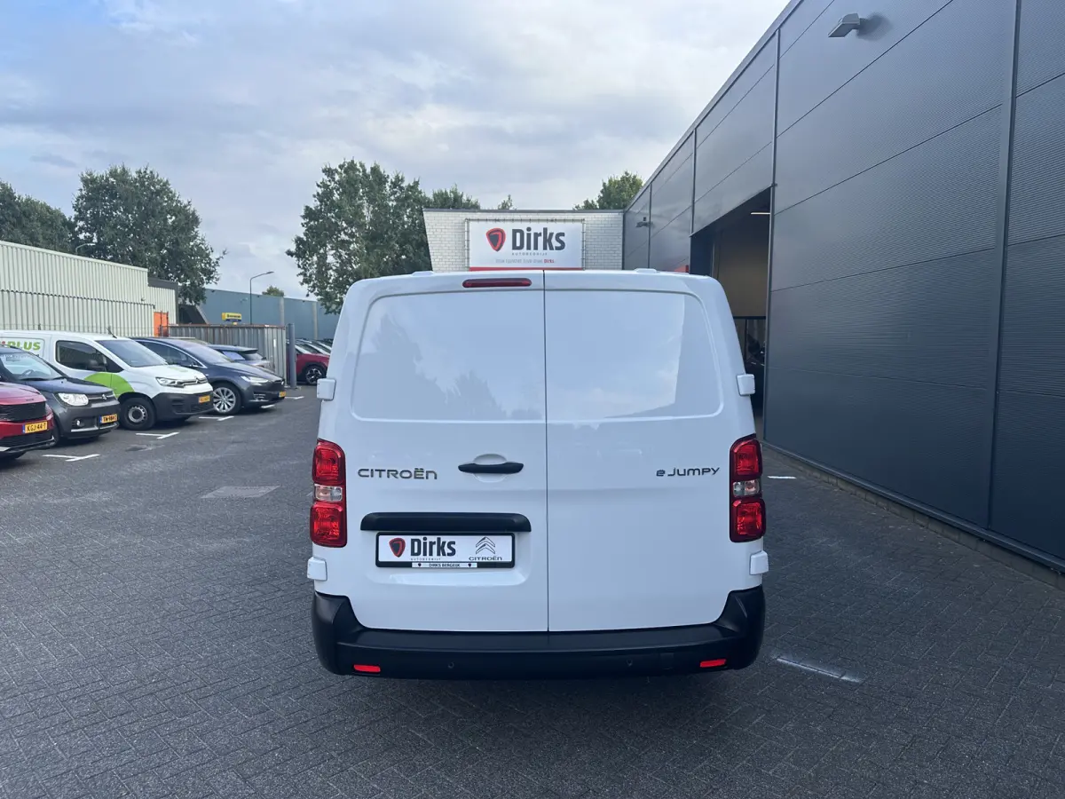 L3 136PK 75 kWh (3-Zits - Navigatie - Camera - Houtafwerking laadruimte - Reservewiel)