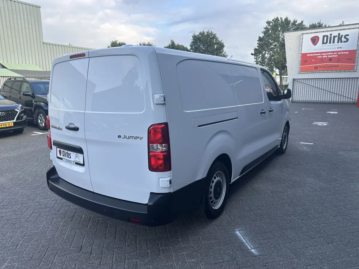 L3 136PK 75 kWh (3-Zits - Navigatie - Camera - Houtafwerking laadruimte - Reservewiel)
