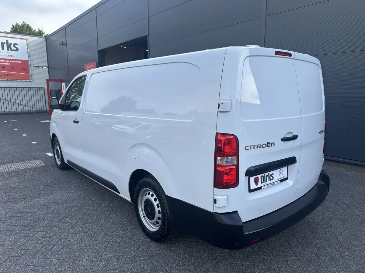 L3 136PK 75 kWh (3-Zits - Navigatie - Camera - Houtafwerking laadruimte - Reservewiel)
