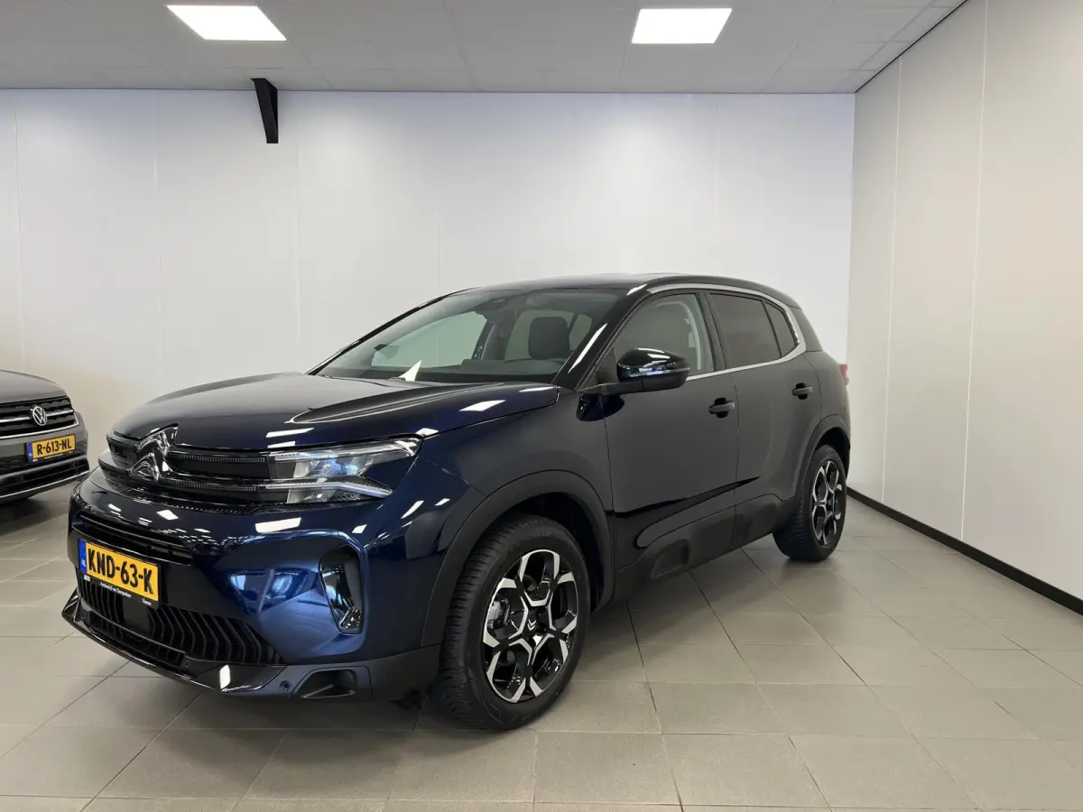 1.2 HYBRID 145PK AUT. PLUS UITV. / KEYLESS / NAVI / CAMERA / STOELVERW. / CRUISE.C/