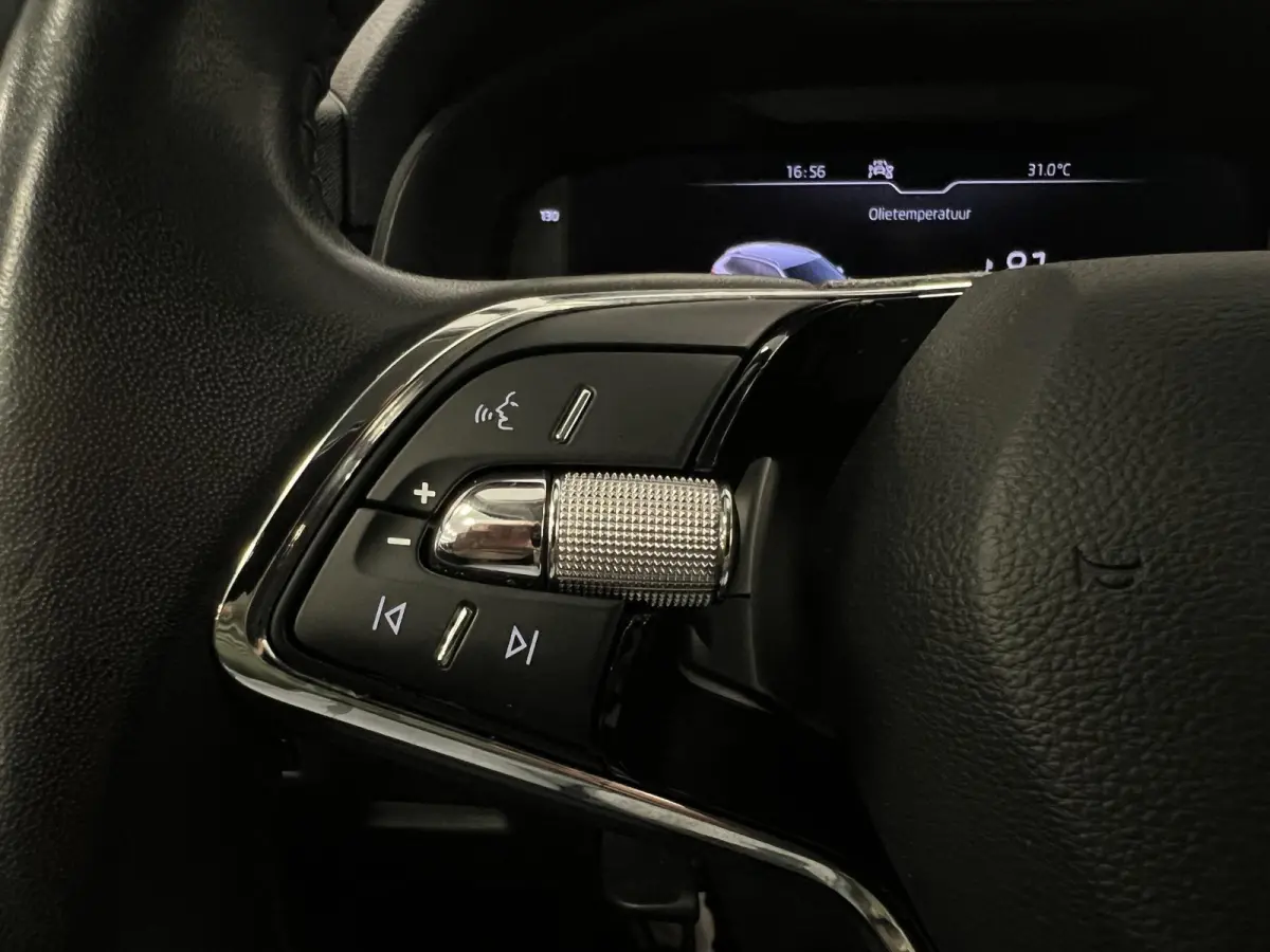 1.0 TSI Business Edition / Digi dashb. / Camera / Climate.c /  /
