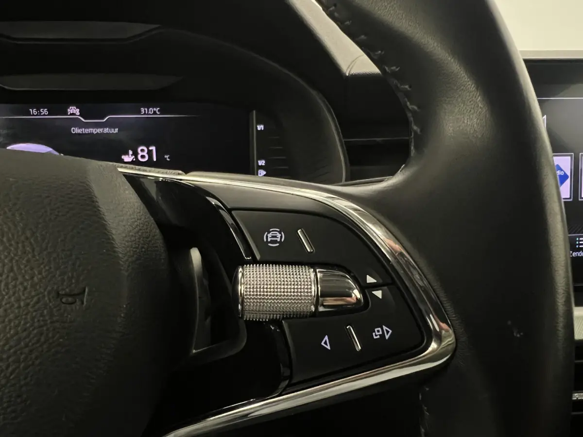 1.0 TSI Business Edition / Digi dashb. / Camera / Climate.c /  /