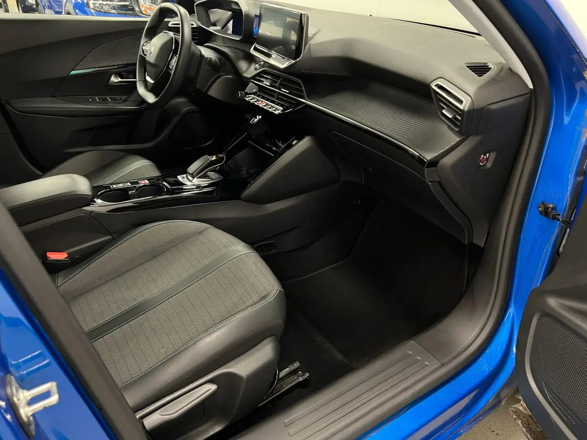 EV Allure Pack 50 kWh / 136PK / NAVI / CRUISE.C / H.LEDER /