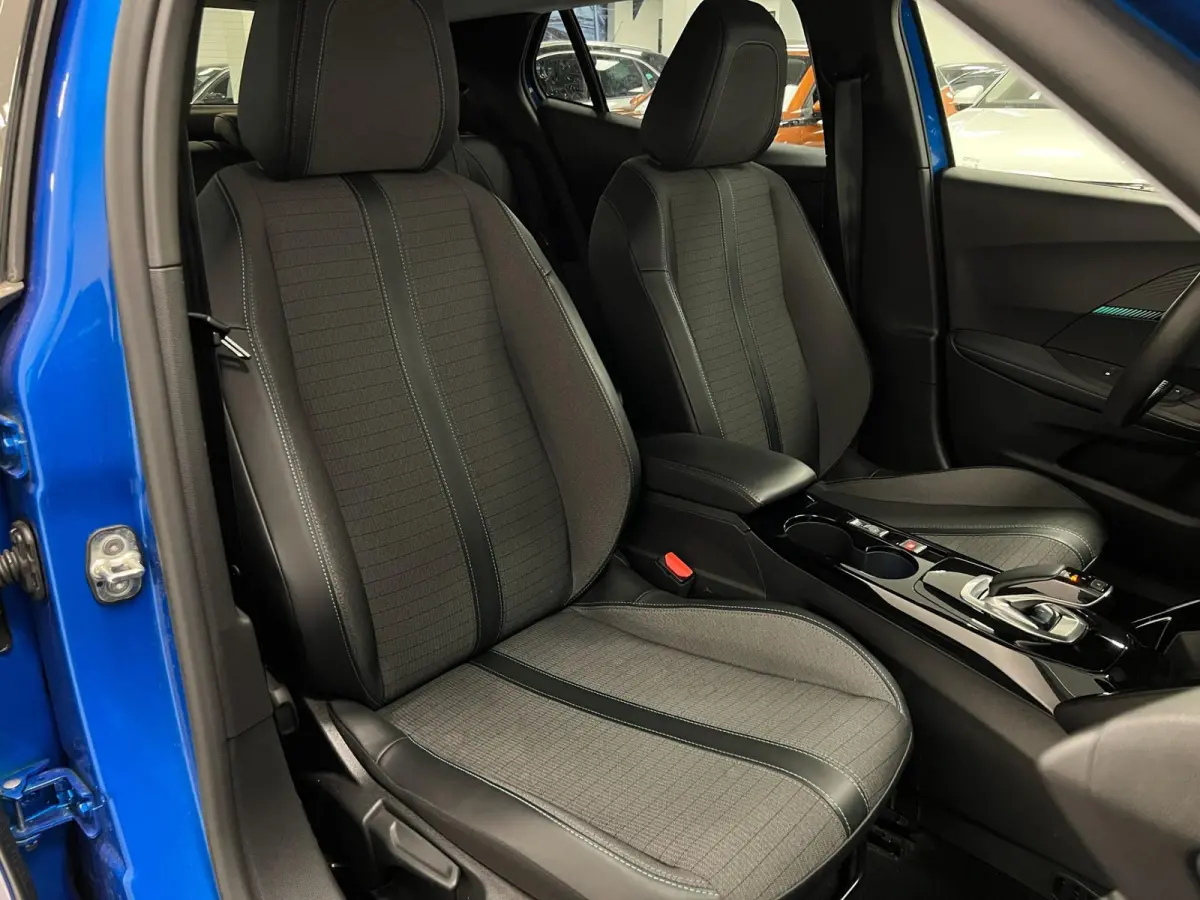 EV Allure Pack 50 kWh / 136PK / NAVI / CRUISE.C / H.LEDER /
