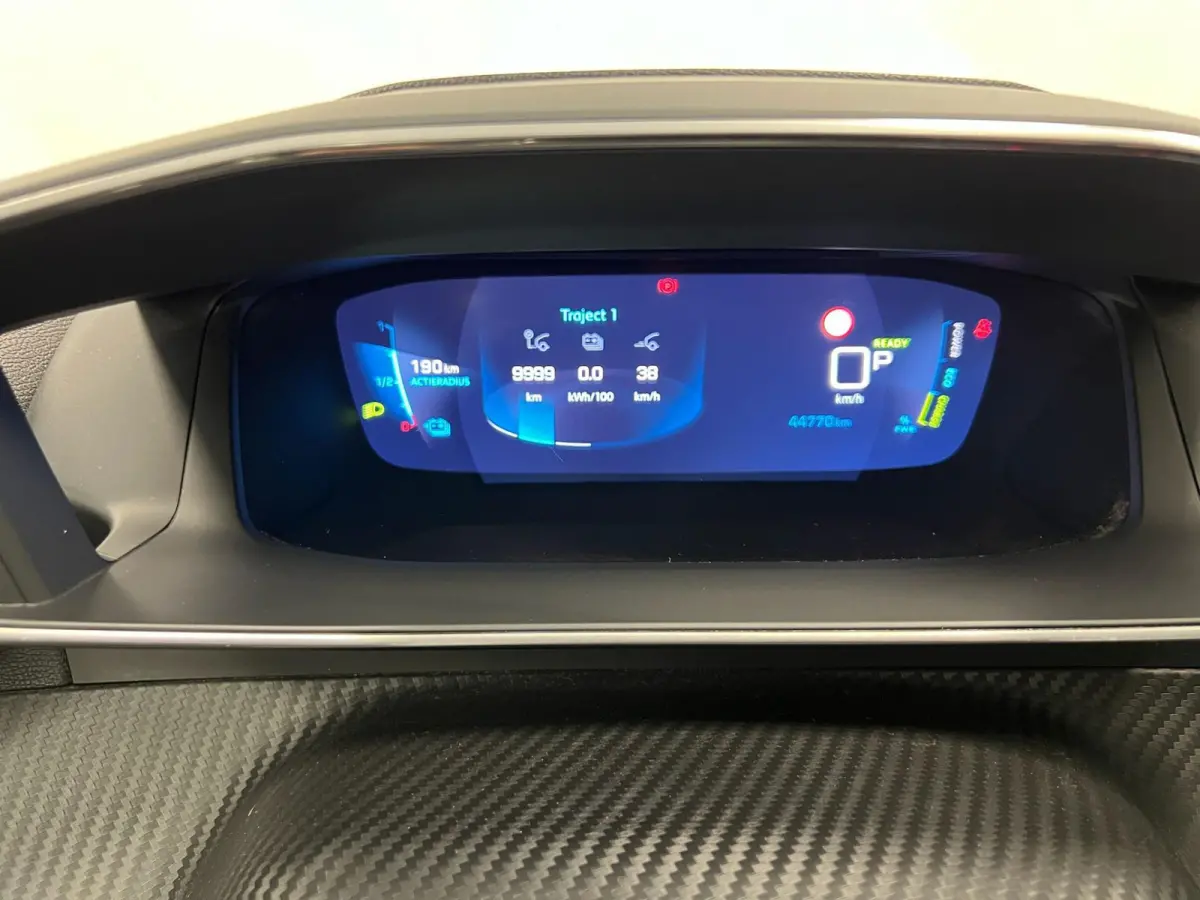 EV Allure Pack 50 kWh / 136PK / NAVI / CRUISE.C / H.LEDER /