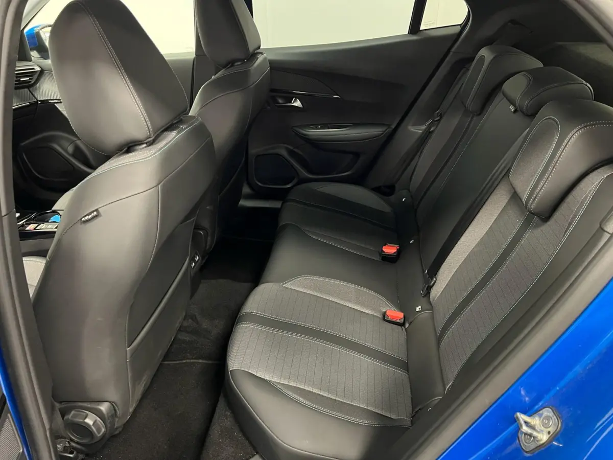 EV Allure Pack 50 kWh / 136PK / NAVI / CRUISE.C / H.LEDER /