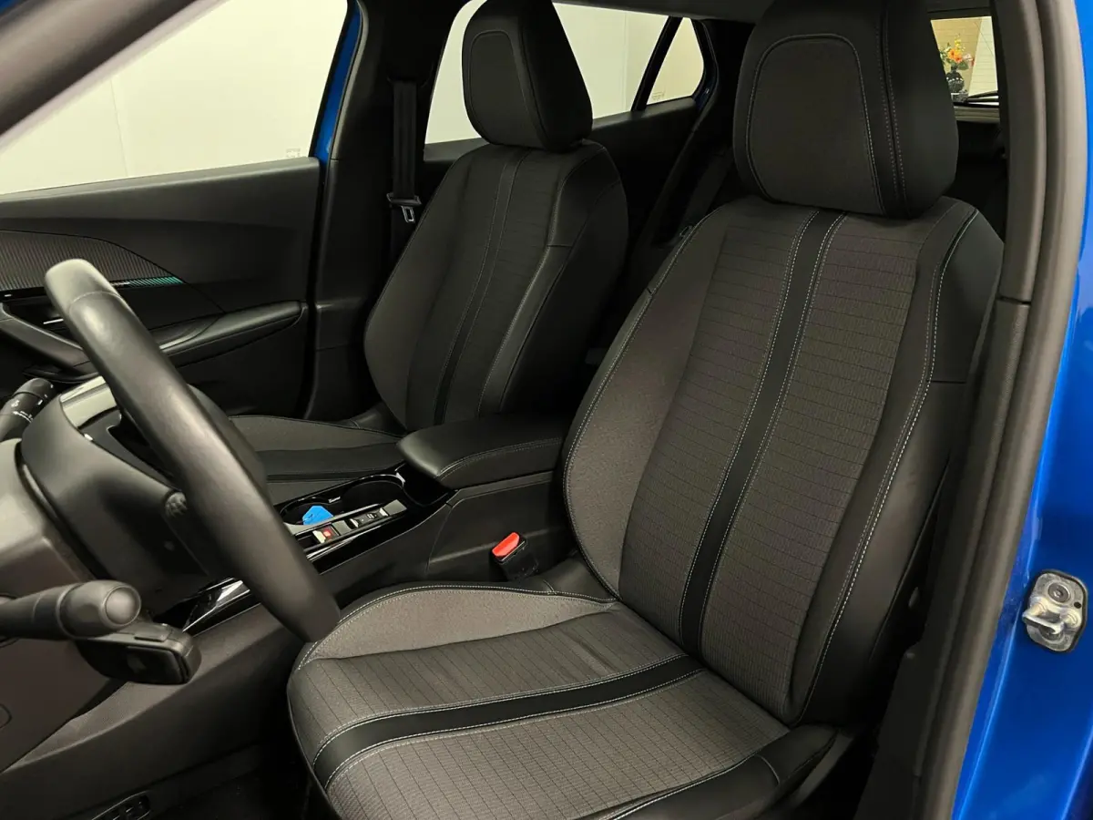 EV Allure Pack 50 kWh / 136PK / NAVI / CRUISE.C / H.LEDER /