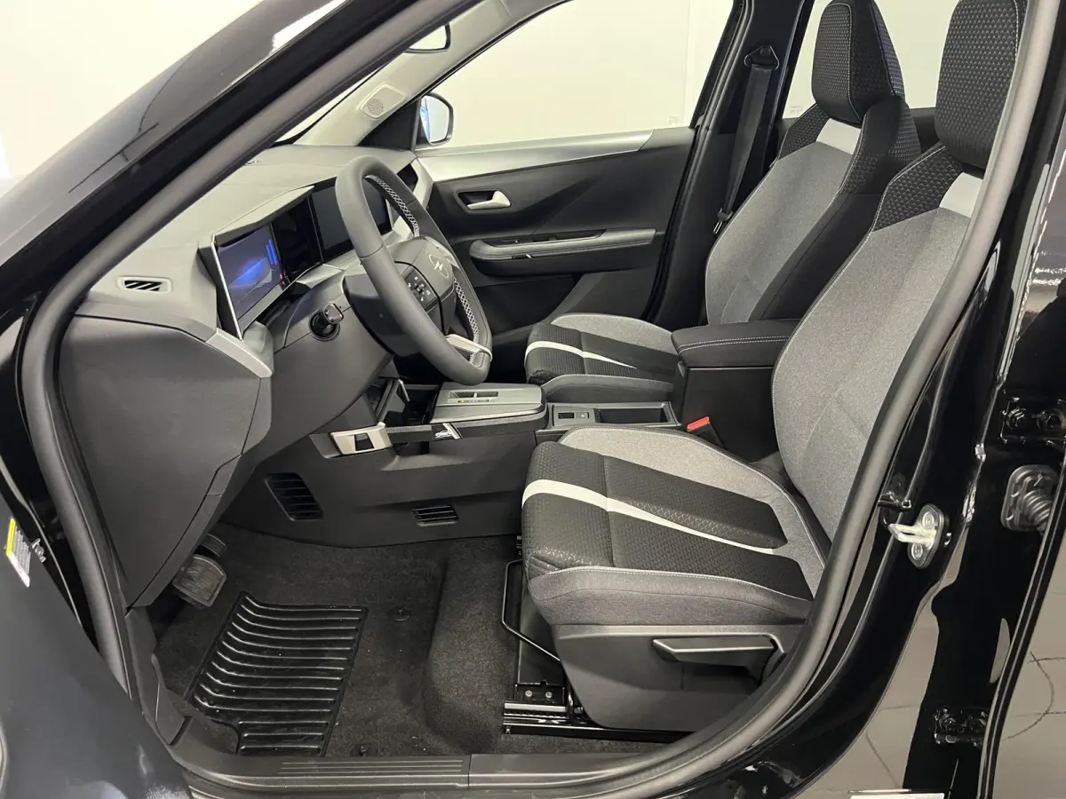 1.2 T HYBRID 145PK GS / 7-PERS. / KEYLESS / NAVI / STOEL-STUURVERW. /