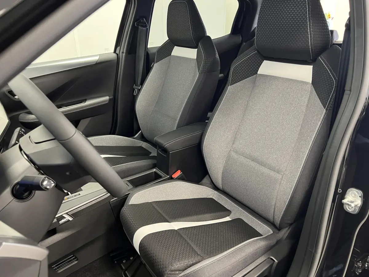 1.2 T HYBRID 145PK GS / 7-PERS. / KEYLESS / NAVI / STOEL-STUURVERW. /