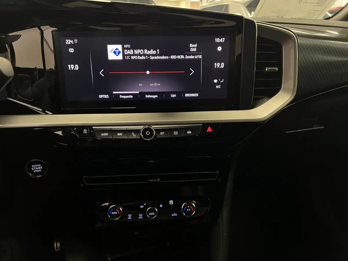 1.2 T 130 PK / GS-LINE / AUTOMAAT / NAVI / CAMERA / CLIMATE / CARPLAY /