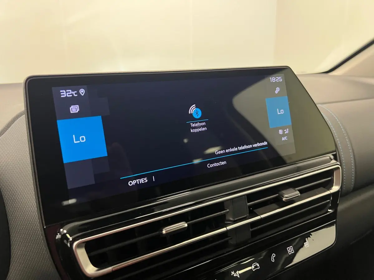 1.2 HYBRID 145PK AUTOMAAT PLUS UITV. / NAVI / STOEL-VERW. / KEYLESS / CAMERA / CRUISE.C /
