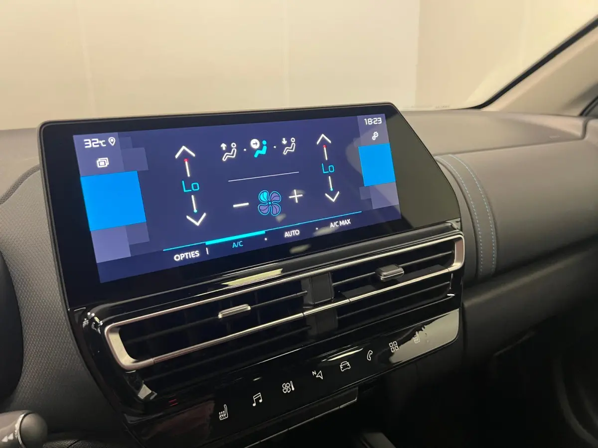 1.2 HYBRID 145PK AUTOMAAT PLUS UITV. / NAVI / STOEL-VERW. / KEYLESS / CAMERA / CRUISE.C /