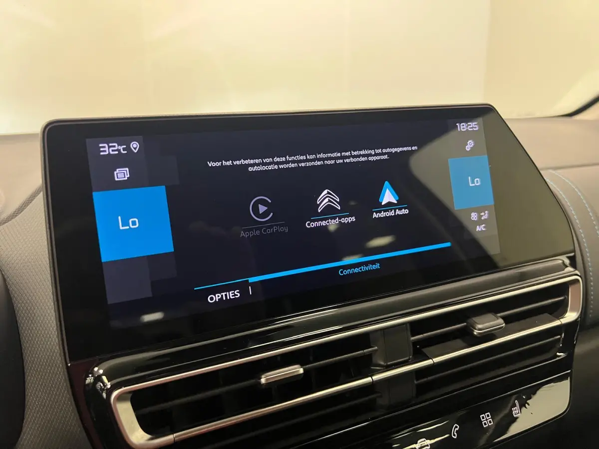 1.2 HYBRID 145PK AUTOMAAT PLUS UITV. / NAVI / STOEL-VERW. / KEYLESS / CAMERA / CRUISE.C /