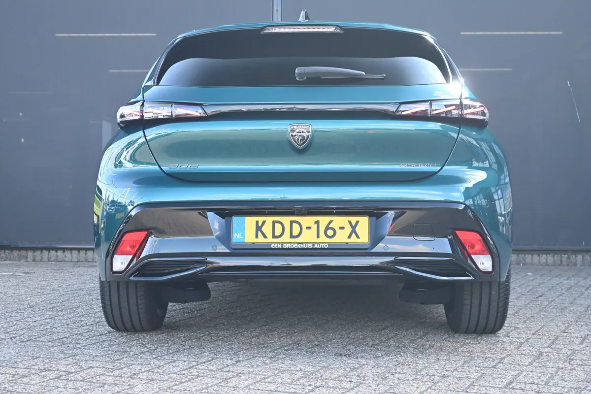 1.2 Hybrid 145 e-DCS6 GT DEMO-DEAL! Tot 8 Jaar Garantie! | 360 Camera | Adaptive Cruise | LED-Matrix | Stoelverwarming | Navigatie | Keyless-Entry | !!