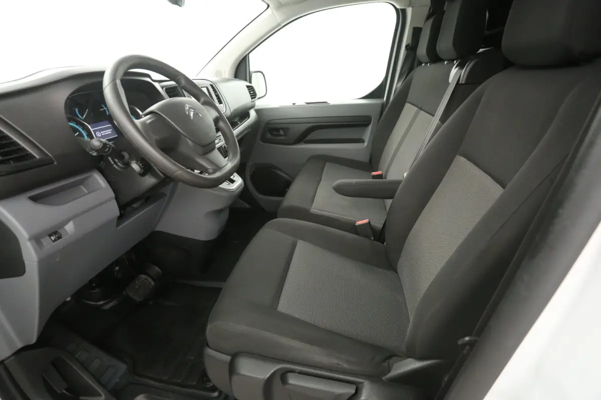 L2H1 75 kWh | Snelladen | SOH 92% | Airco | Cruise | Carplay | 3 Zits