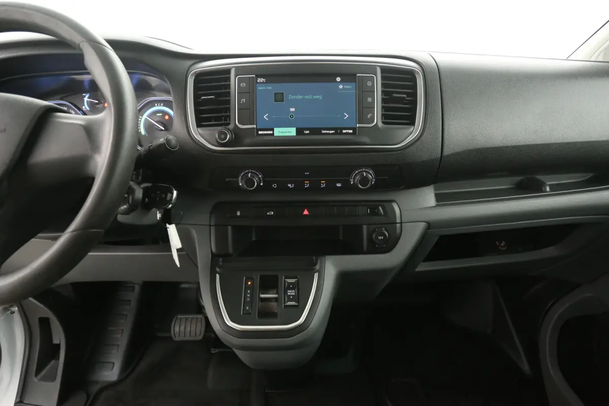 L2H1 75 kWh | Snelladen | SOH 92% | Airco | Cruise | Carplay | 3 Zits