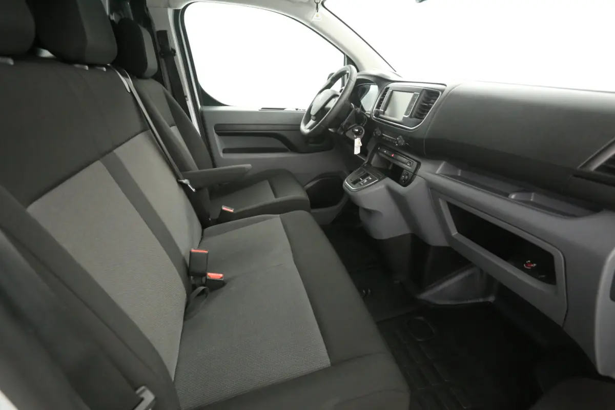 L2H1 75 kWh | Snelladen | SOH 92% | Airco | Cruise | Carplay | 3 Zits