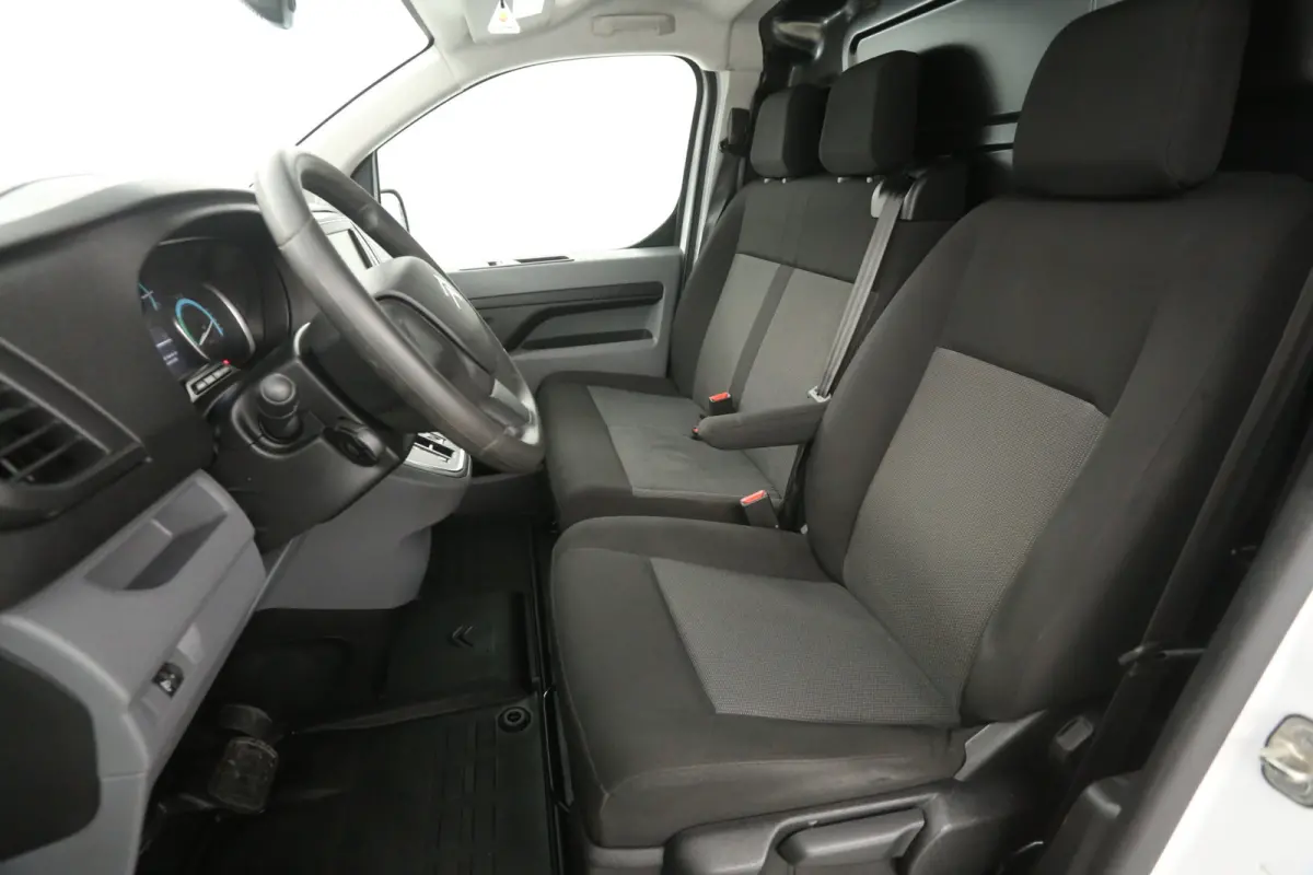 L2H1 75 kWh | Snelladen | SOH 92% | Airco | Cruise | Carplay | 3 Zits