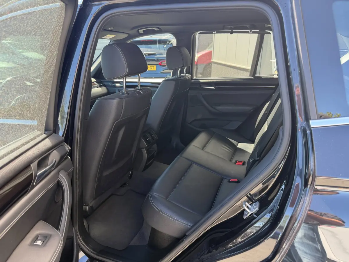 SDrive20i High Executive trekhaak sportstoelen