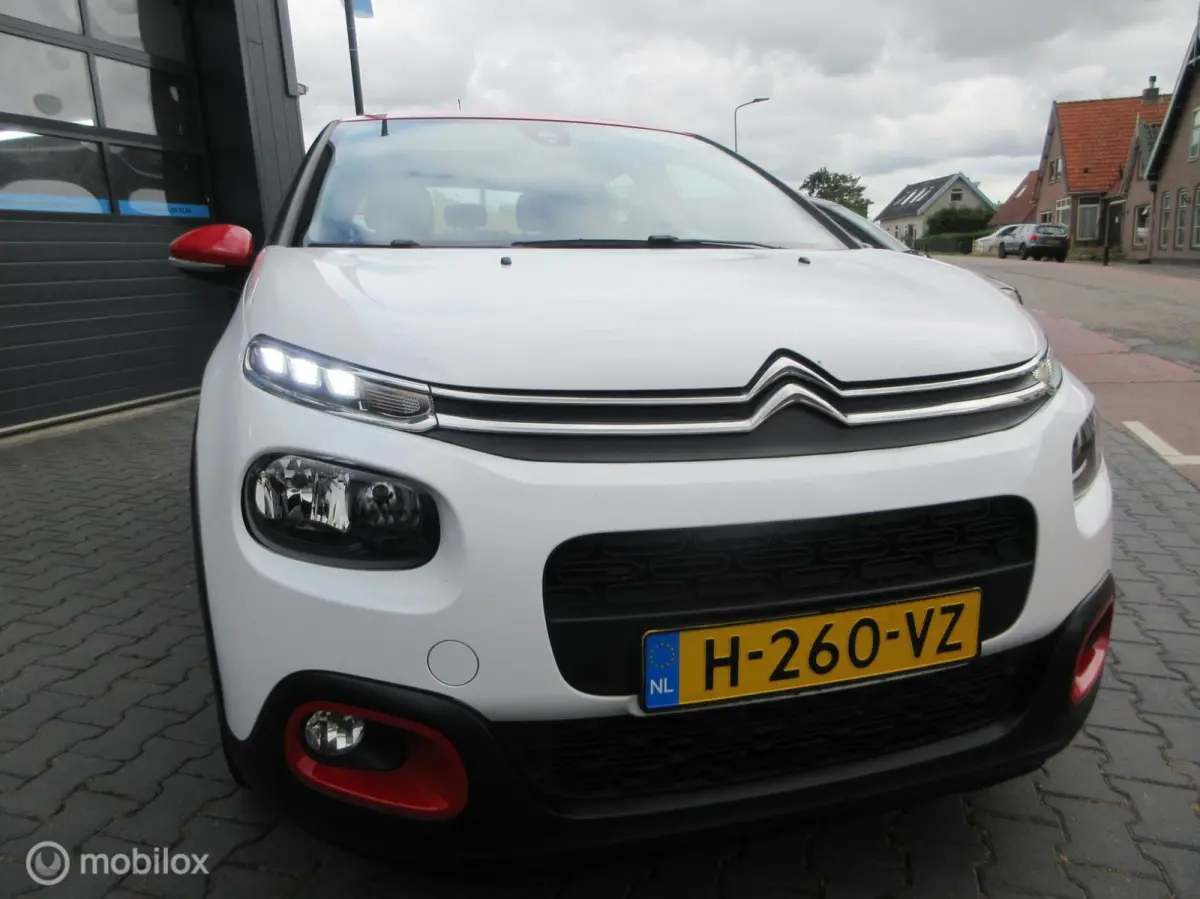 1.2 PureTech Live 5drs 121dkm Navi Cruise Climate
